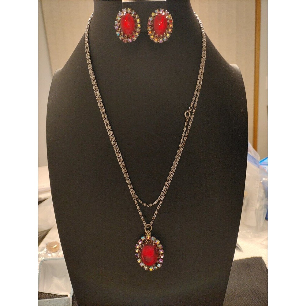 STUNNING VINTAGE RUBY RED GLASS CABS & GLASS AB'S NECKLACE & EARRINGS STATEMENT